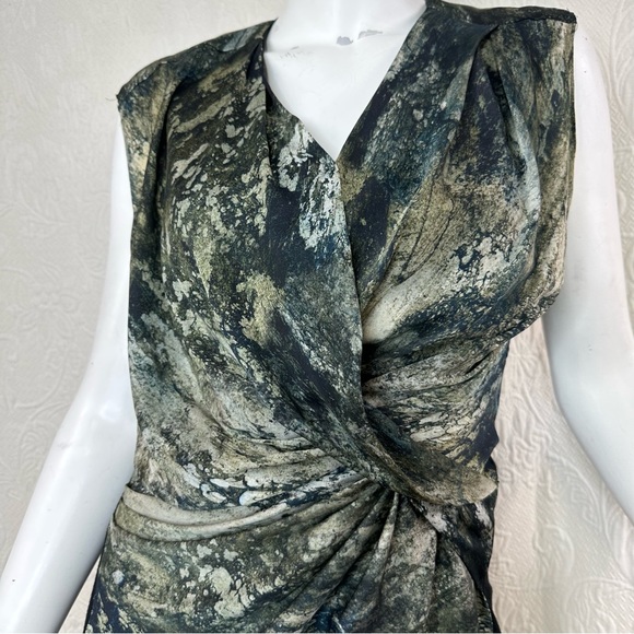 Helmut Lang Stretch Silk Raven Print Sateen Twisted Waist Sleeveless Top - Picture 2 of 13